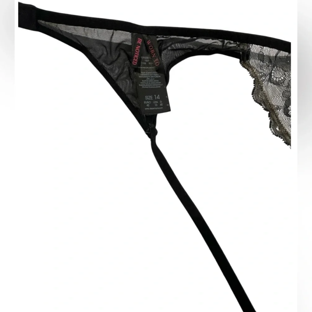 Black Lace Garter Belt with Adjustable Straps - Picture 4 of 12